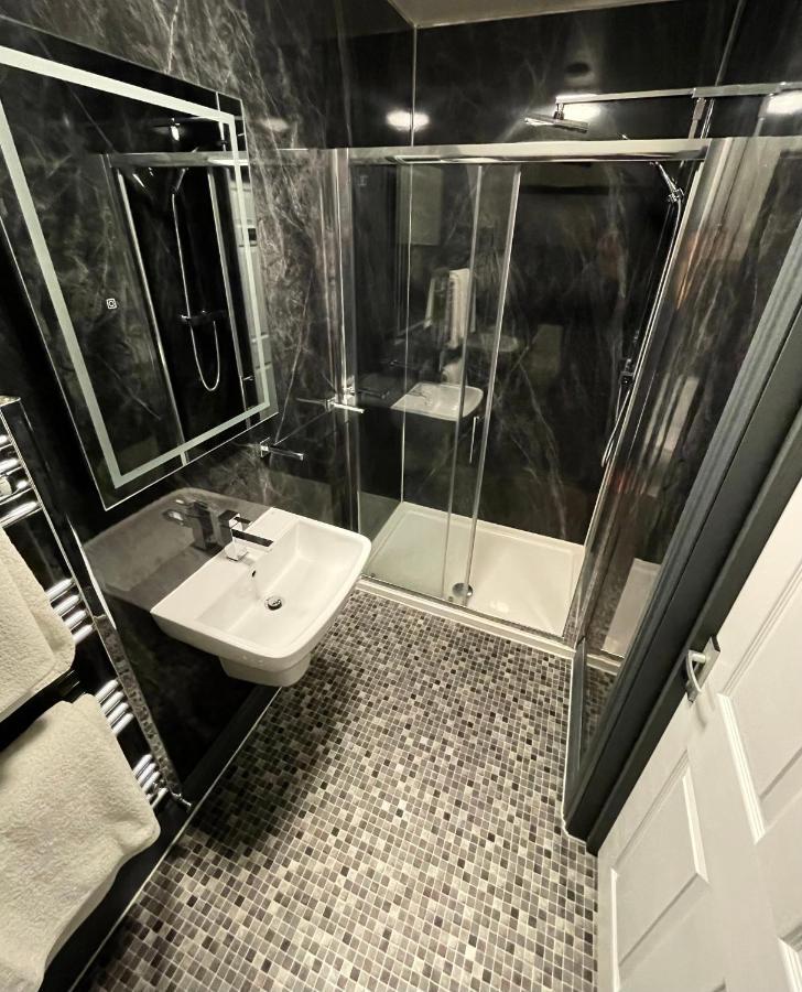 Cadmore Lodge Bed & Breakfast Тенбери Экстерьер фото