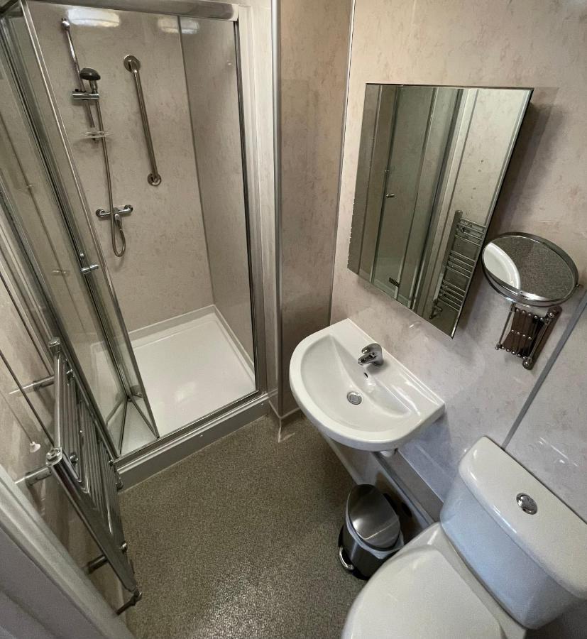 Cadmore Lodge Bed & Breakfast Тенбери Экстерьер фото