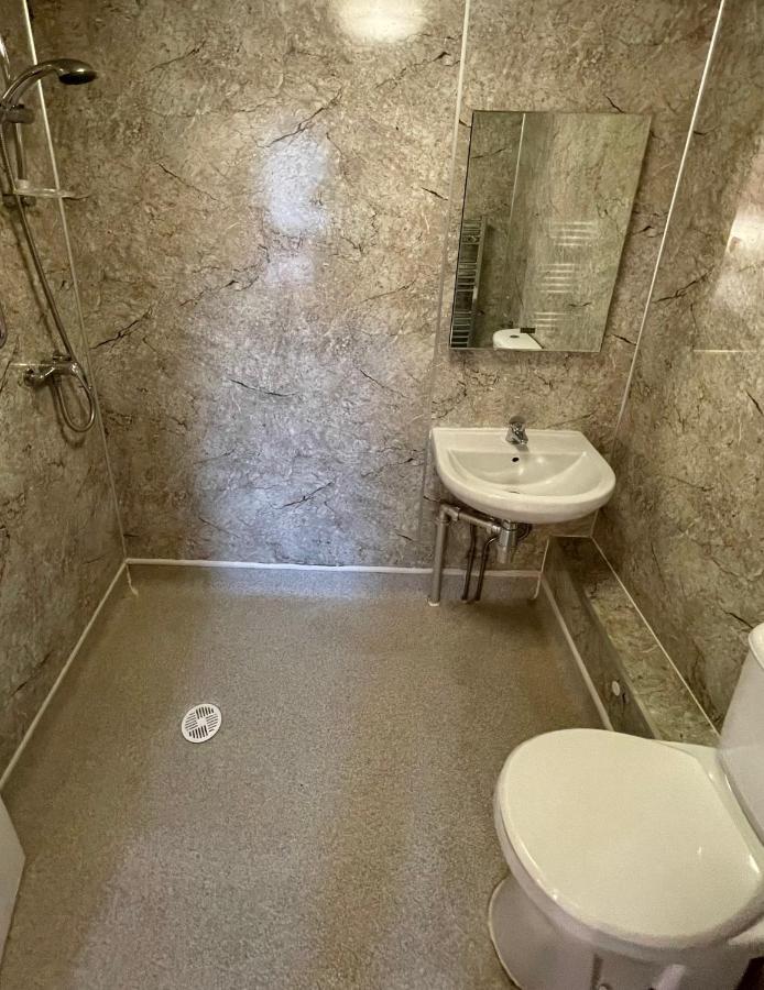 Cadmore Lodge Bed & Breakfast Тенбери Экстерьер фото